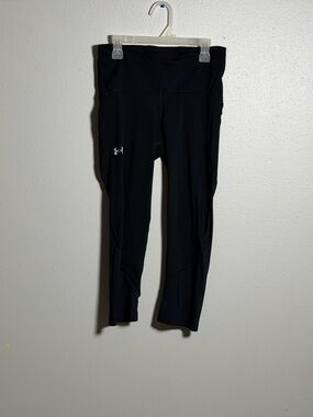 Under Armour Women Yoga Capri Black Compression Athletic Leggings size M